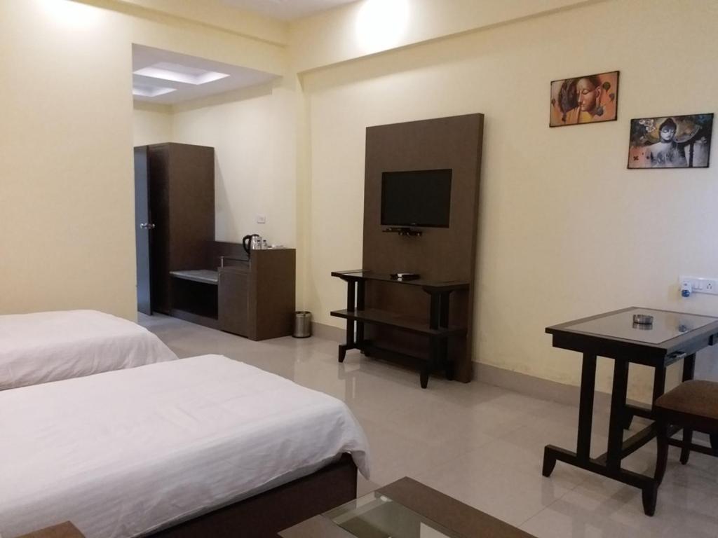 Hotel Sravasti Residency Katra  Exteriér fotografie